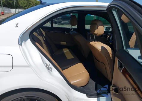 2013 Mercedes-Benz C 250 Luxury/Sport из США, поврежденный, VIN WDDGF4HB2DA805935